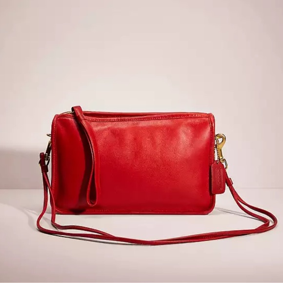 Coach Handbags - Coach Vintage 9455 Basic Bag in Red Leather